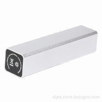 Aluminum Alloy Mobile Power Charger for MP3 Player, with 2,400mAh Capacity